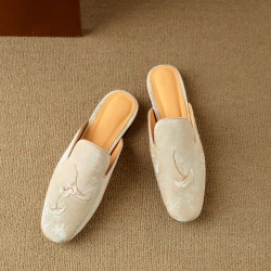 Flat Shoes Green With Hand Embroidered Leaf Velvet Mules